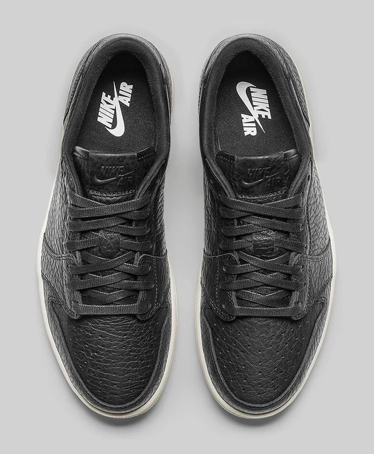Кроссовки Air Jordan 1 Retro Low Swooshless 'Black'