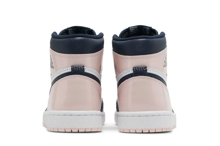 Кроссовки Wmns Air Jordan 1 Retro High OG SE 'Bubble Gum'