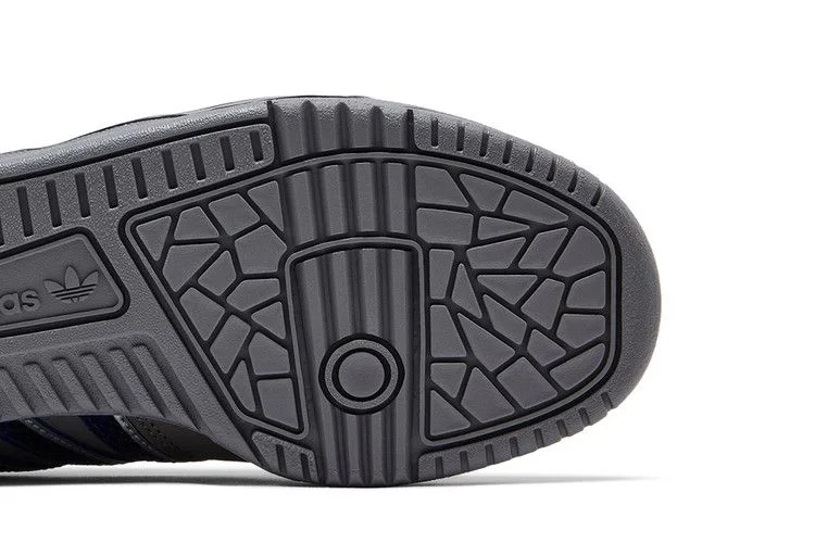 Кроссовки atmos x adidas Rivalry Low 86 'Patrick Ewing'