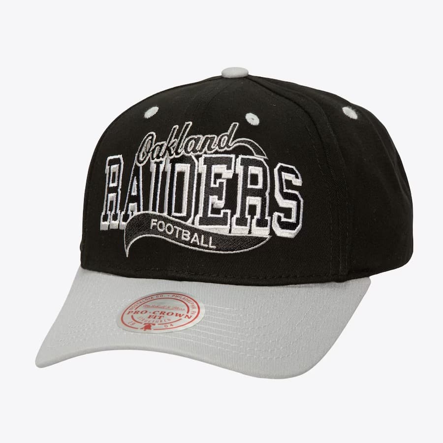 Бейсболка Mitchell & Ness Black Oakland Raiders Block Sweep Pro Adjustable Hat