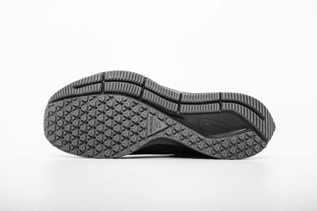 Кроссовки Nike Air Zoom Pegasus 35 Shield 'Triple Black'