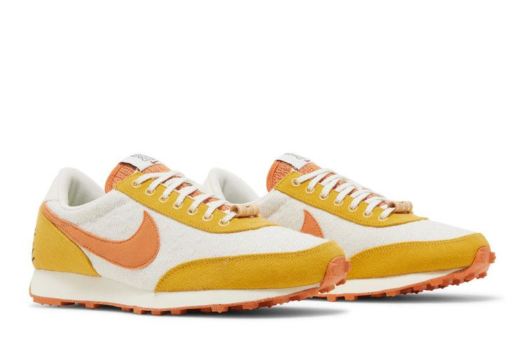wmns-daybreak-se-sun-club-white-sand-gold-dm7605-101_07