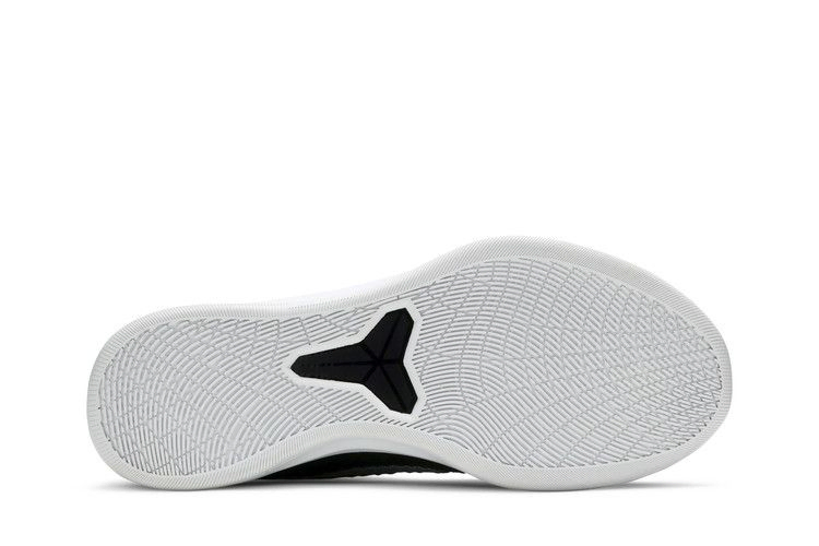 kobe-a-d-mid-black-942521-002_03