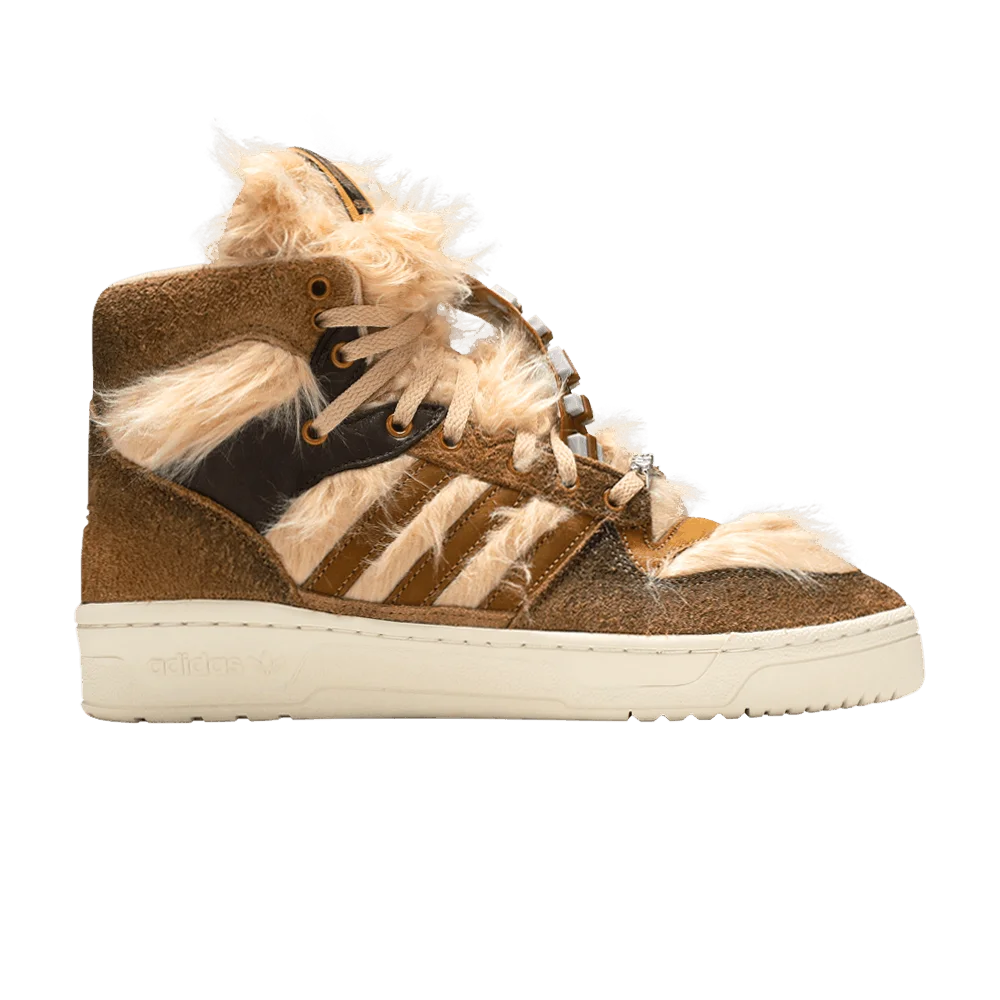Krossovki-Star-Wars-x-adidas-Rivalry-Hi-Chewbacca