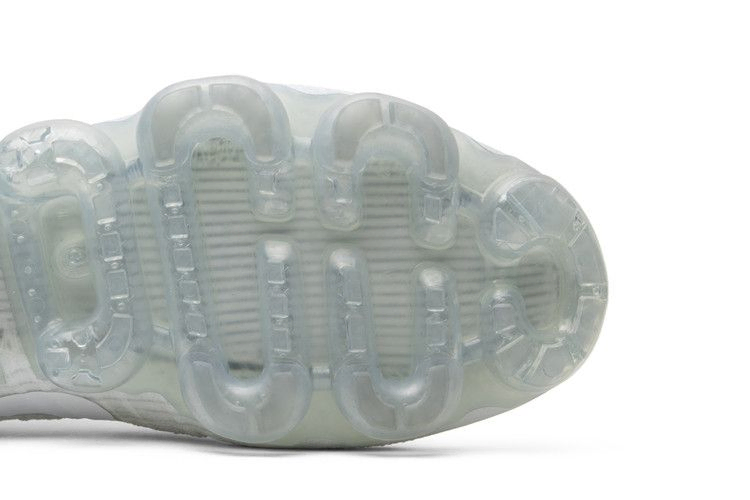 air-vapormax-white-christmas-849558-100_04