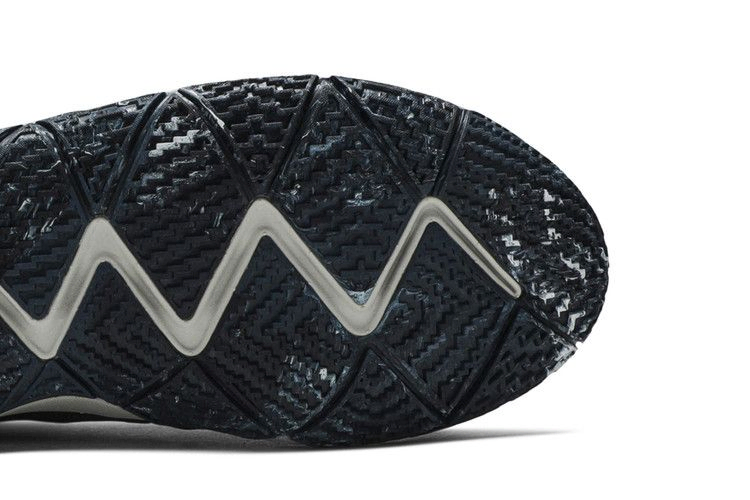 Кроссовки Nike Kyrie 4 GS 'N7'