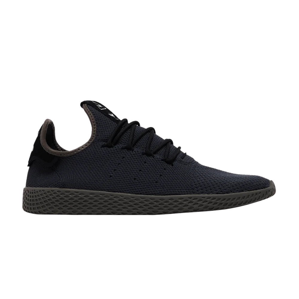 Krossovki-Pharrell-Williams-x-adidas-Tennis-Hu-Cinder-Black