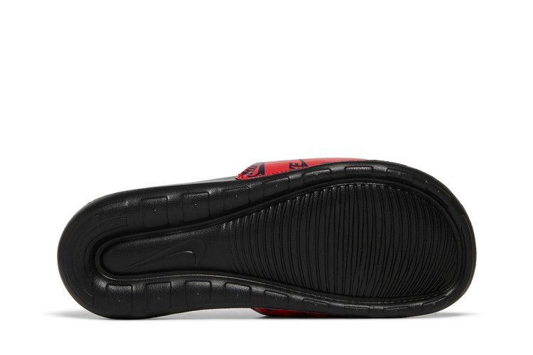 victori-one-slide-repeat-logo-black-university-red-cn9678-601_03