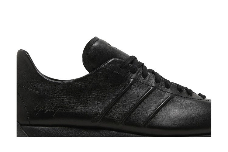 y-3-country-triple-black-ie5697_01