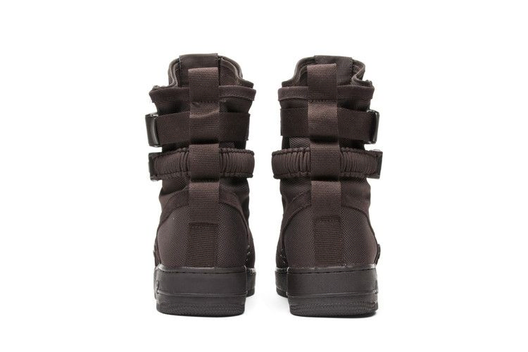special-field-air-force-1-velvet-brown-864024-203_05