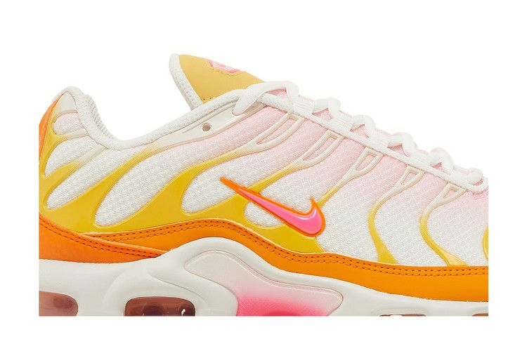 wmns-air-max-plus-sunrise-dx2673-100_01