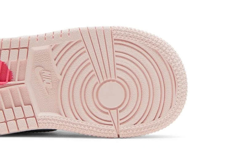 Krossovki-Air-Jordan-1-Retro-High-OG-SE-TD-Bubble-Gum-4