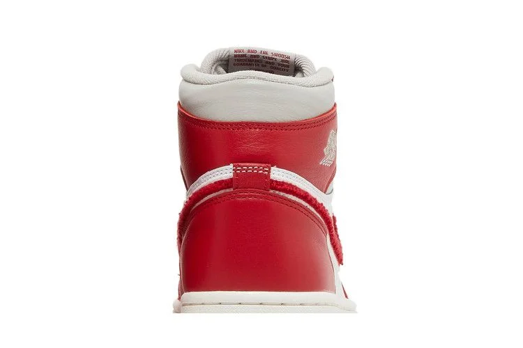 Krossovki-Wmns-Air-Jordan-1-High-OG-Newstalgia-Chenille-6