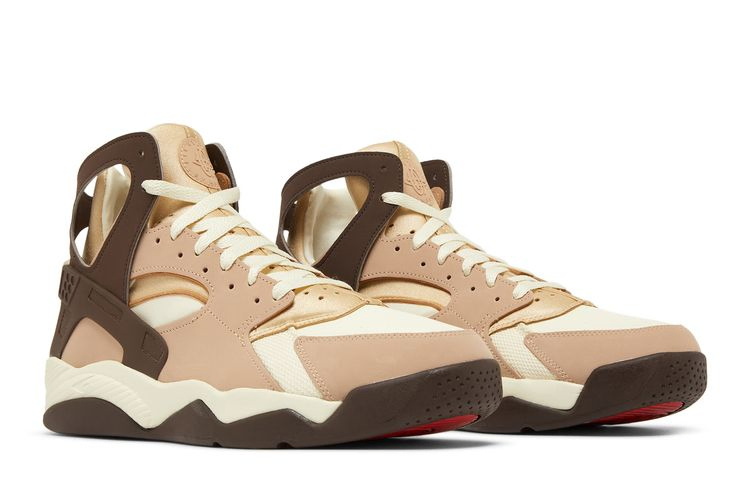 air-flight-huarache-baroque-brown-fd0192-200_07