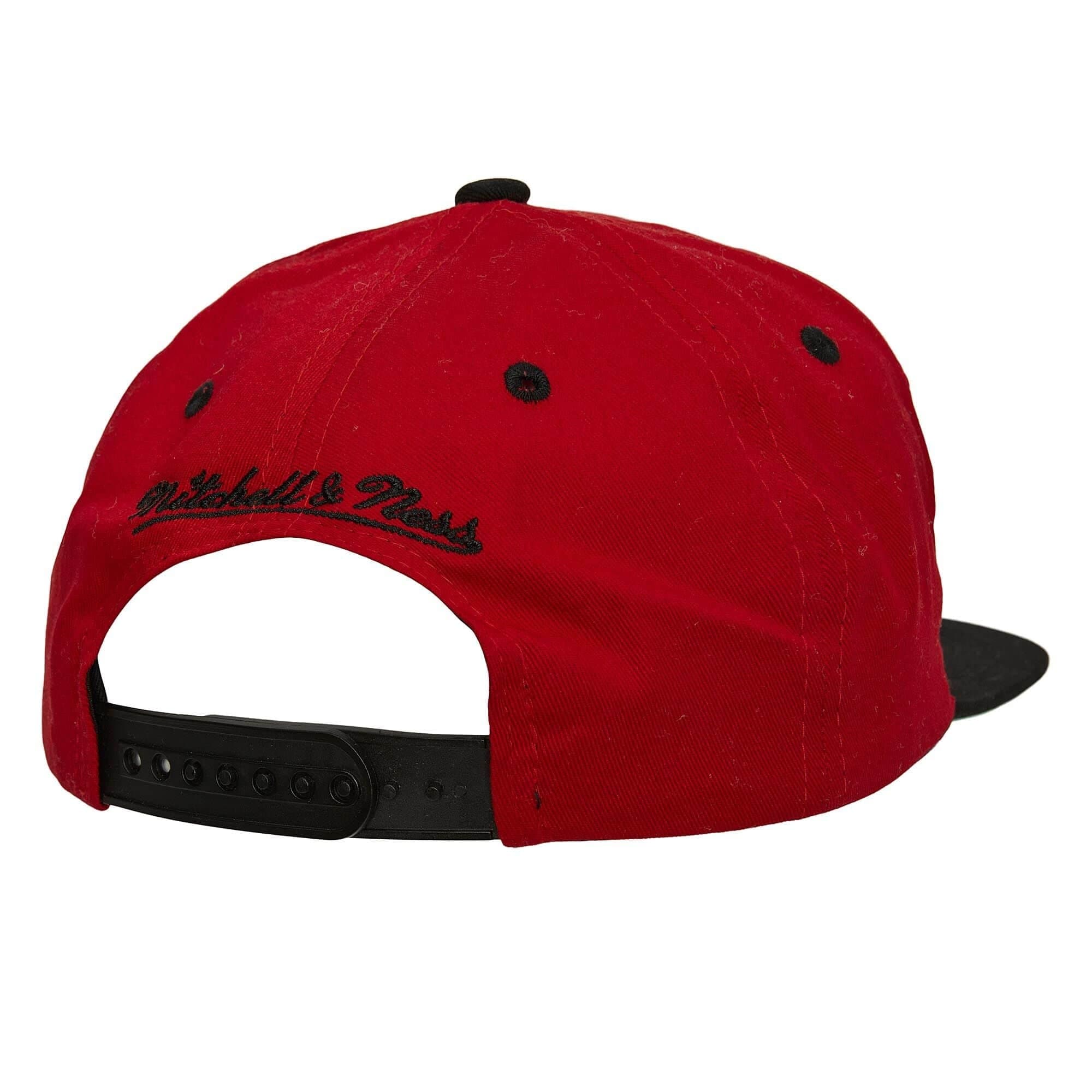 Бейсболка Mitchell & Ness Varsity Letter Snapback HWC Miami Heat Hat