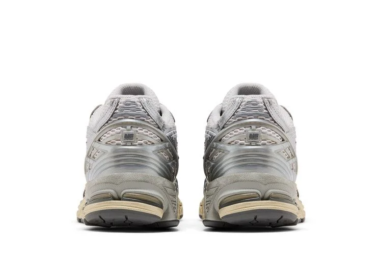 Кроссовки New Balance 1906R 'White Silver Distressed'