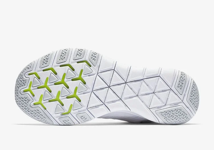 Krossovki-Nike-Free-Train-Virtue-4