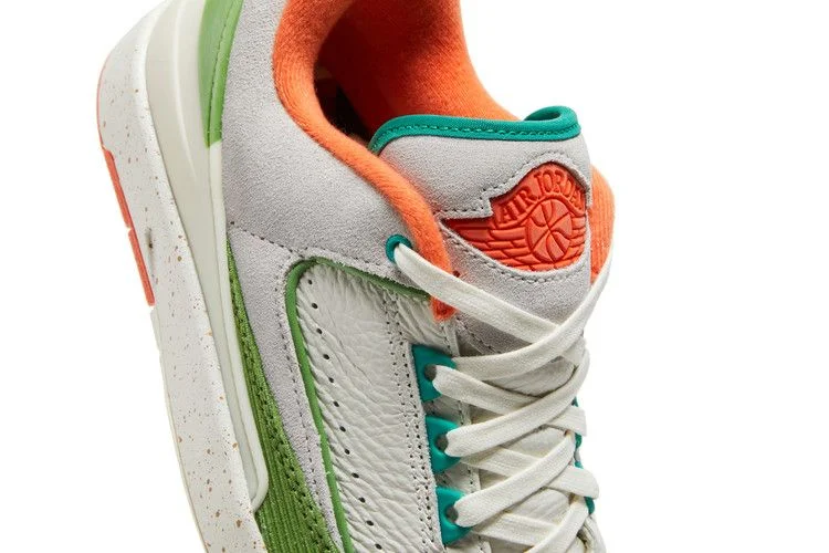 Krossovki-Titan-x-Wmns-Air-Jordan-2-Retro-Low-9