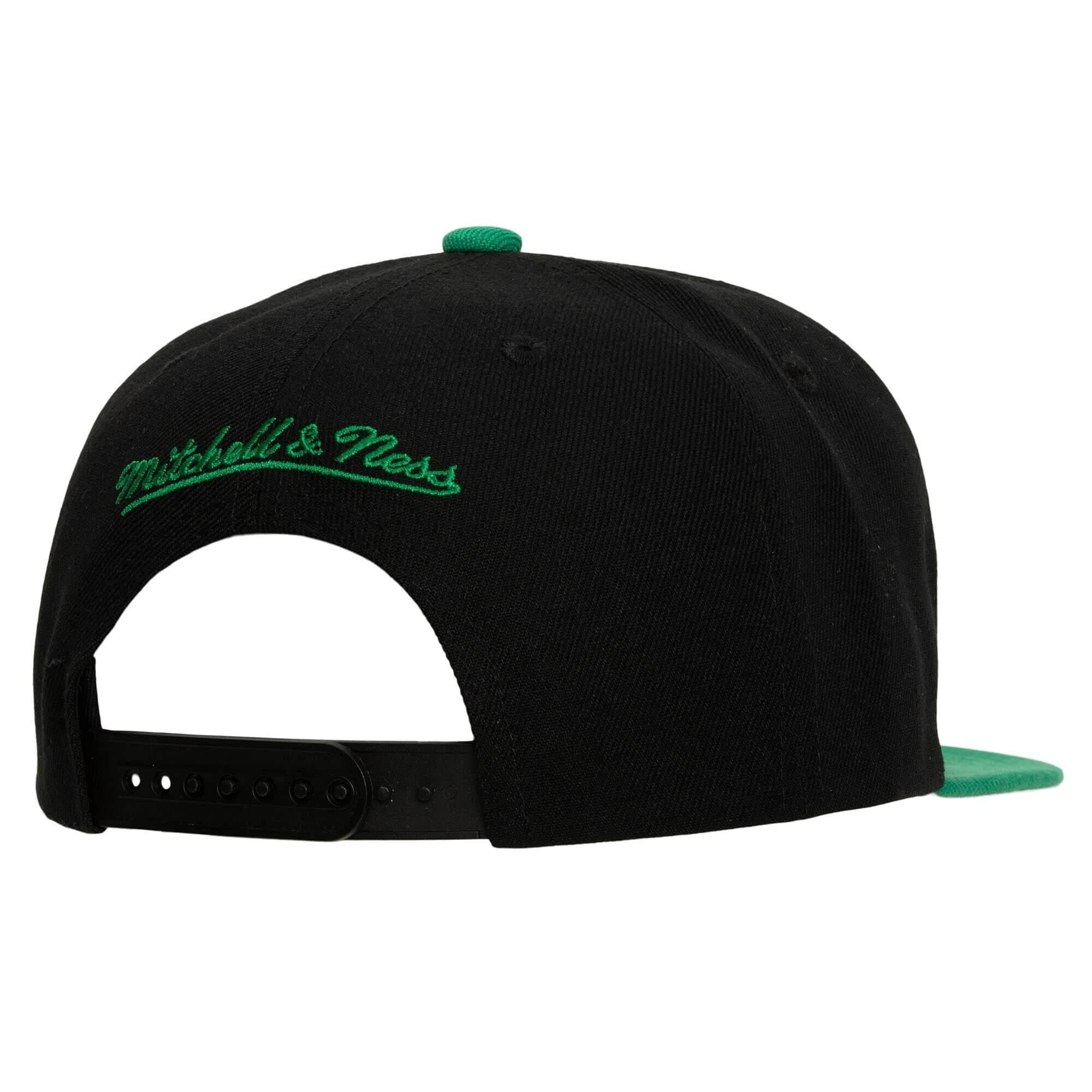 Patch-Overload-Snapback-Boston-Celtics-Hat-1