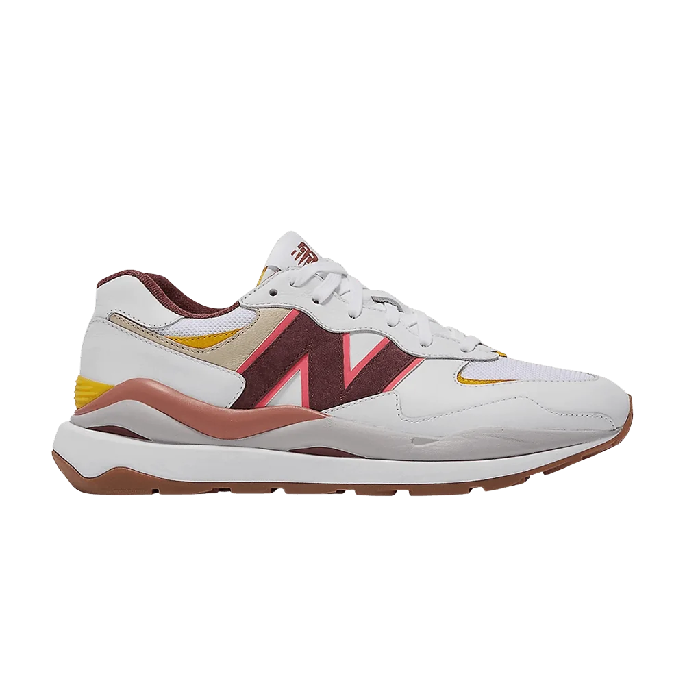 Krossovki-Bandier-x-New-Balance-Wmns-5740-Move-Her-World