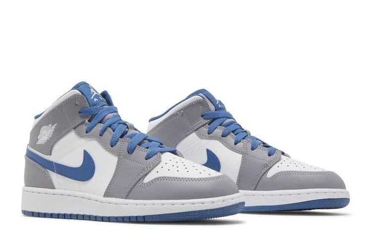 Krossovki-Air-Jordan-1-Mid-GS-Cement-True-Blue-7