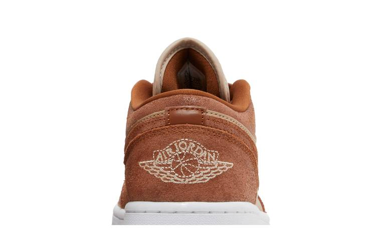 Кроссовки Wmns Air Jordan 1 Low SE 'Legend Coffee'