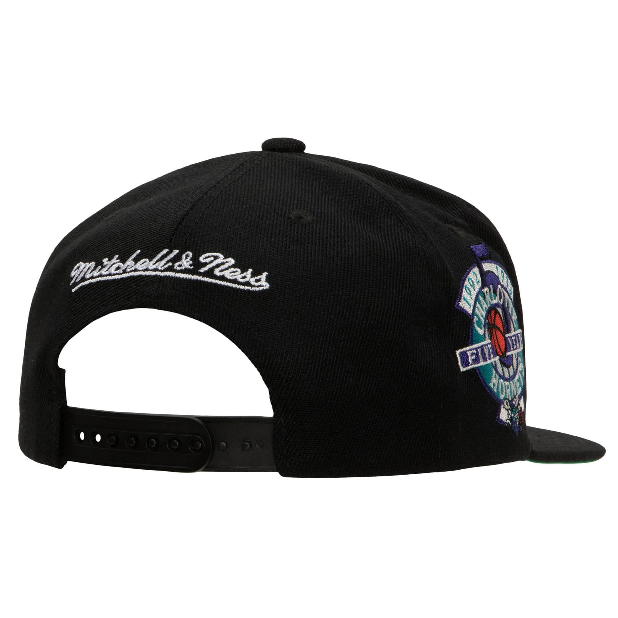 Mitchell-Ness-My-Squad-Snapback-HWC-Charlotte-Hornets-Hat-1