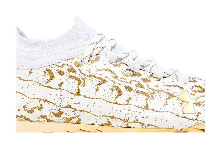 Кроссовки Under Armour Spotlight Lux Suede 2.0 'White Metallic Gold'