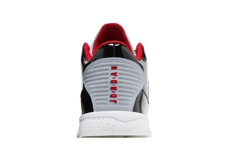 Krossovki-Air-Jordan-Max-Aura-2-GS-Black-Cement-6