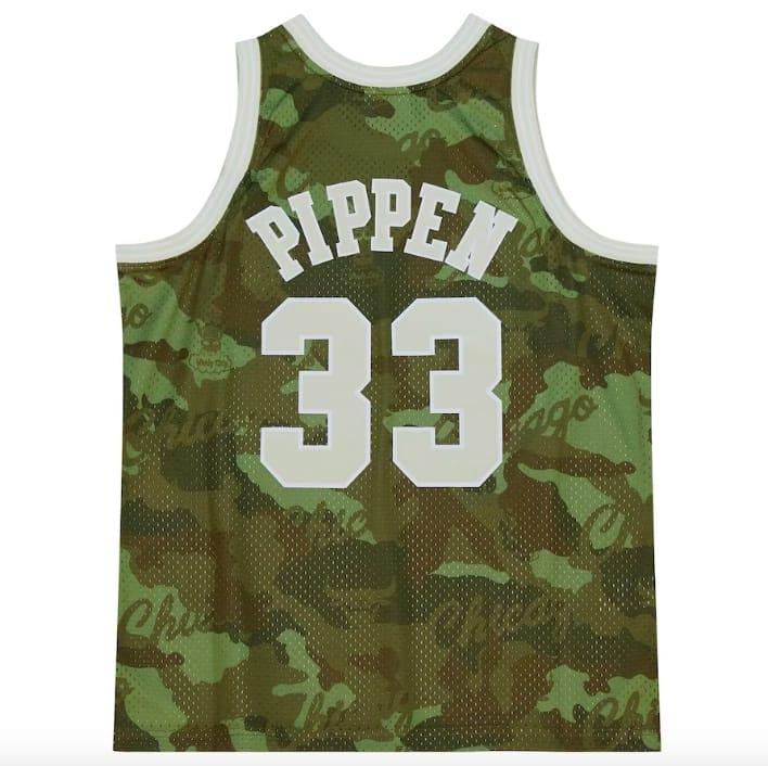 Баскетбольная джерси 1997-98 Chicago Bulls #33 Scottie Pippen Mitchell & Ness Ghost Green Camo Jersey