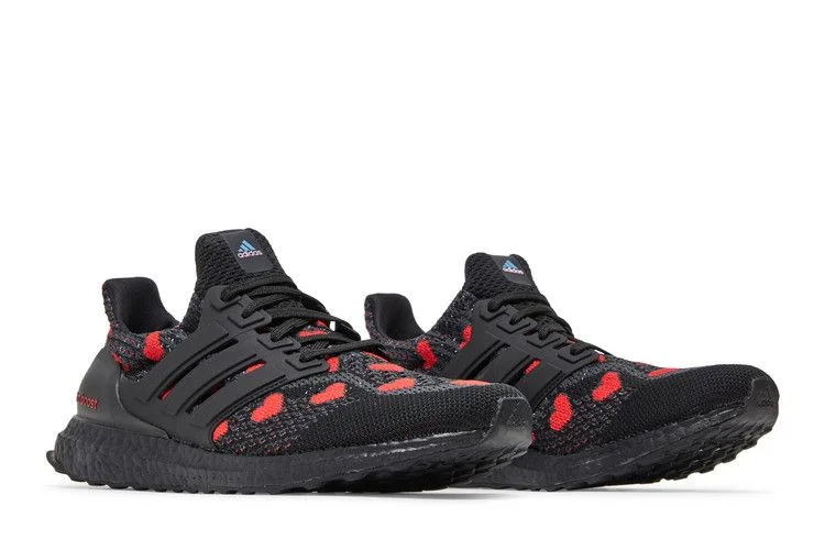 Krossovki-adidas-UltraBoost-5.0-DNA-Valentines-Day-7
