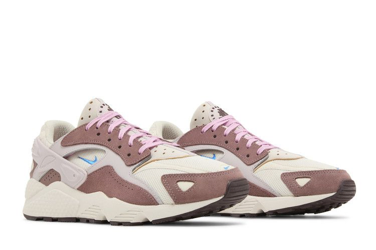 air-huarache-runner-light-orewood-earth-dz3306-101_07