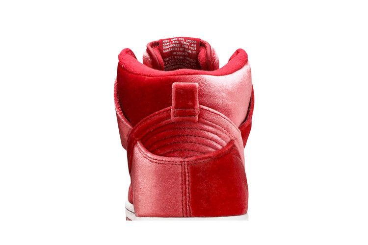 sb-dunk-high-prm-red-velvet-313171-661_06