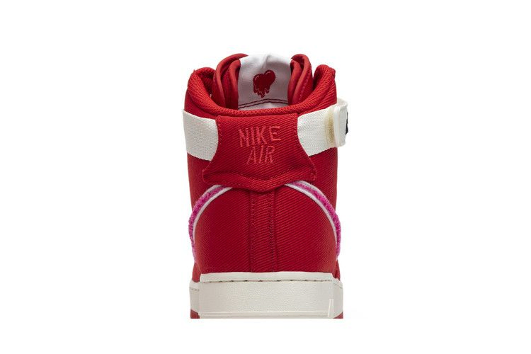 Кроссовки Emotionally Unavailable x Nike Air Force 1 High 'Heart'