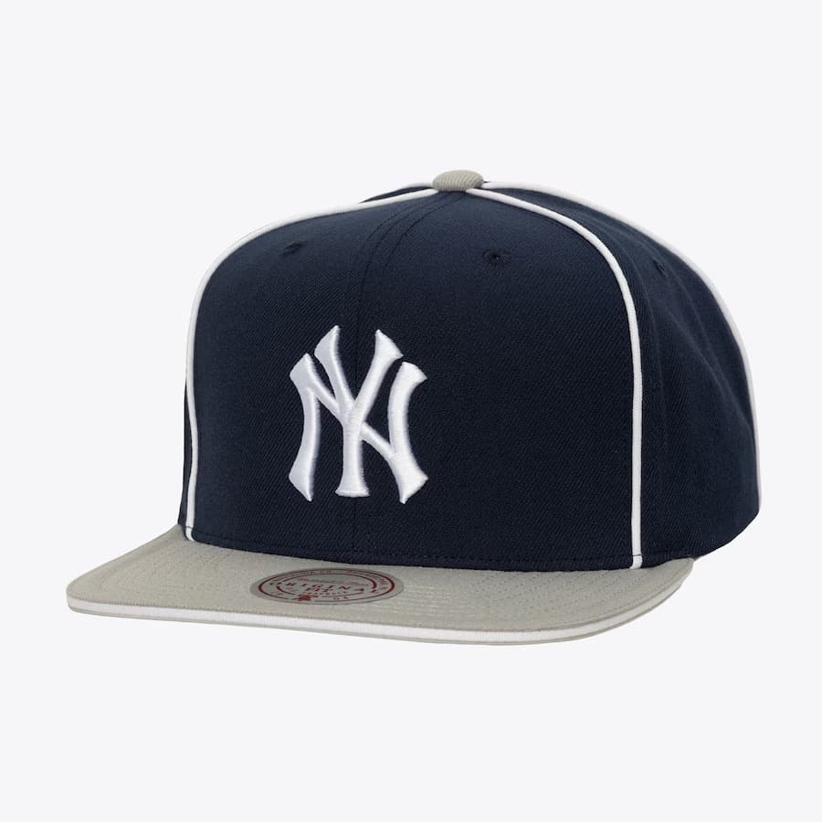 Mitchell-Ness-Navy-New-York-Yankees-Pipe-Snapback-Hat