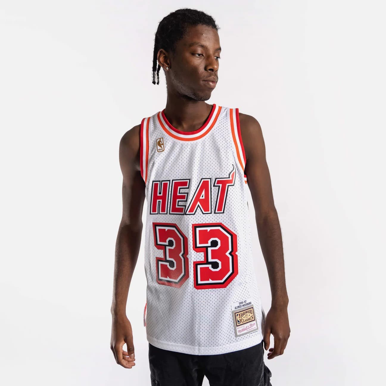1996-97-Miami-Heat-Alonzo-Mourning-33-Swingman-Hardwood-Classic-White-Jersey-1