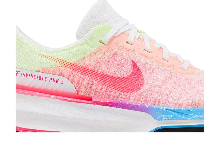 Кроссовки Nike Wmns ZoomX Invincible 3 'Barely Volt Hyper Pink'