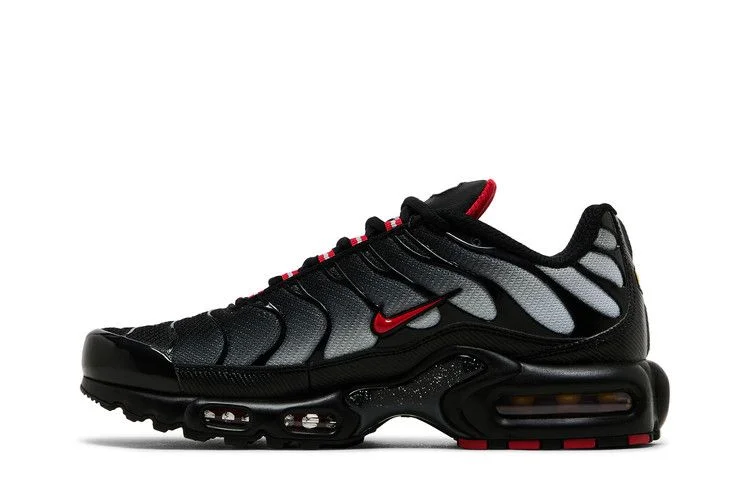 Кроссовки Nike Air Max Plus 'Black Gradient Red'