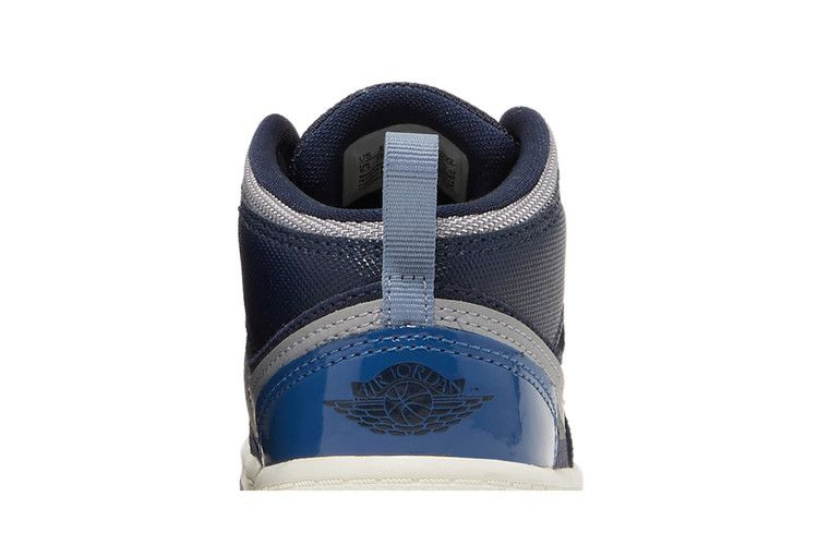 air-jordan-1-mid-se-craft-td-inside-out-obsidian-dx2196-400_06