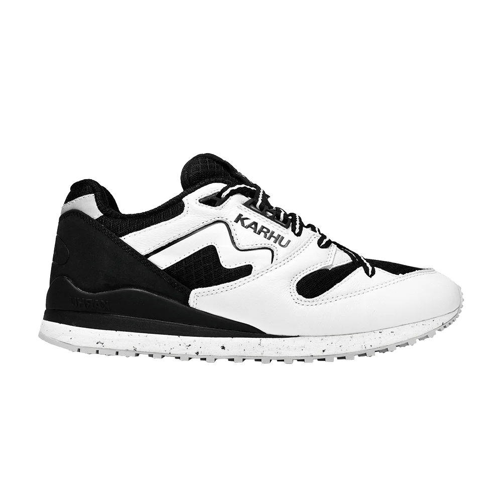 Krossovki-Paavo-x-Karhu-Synchron-Classic-Black-White