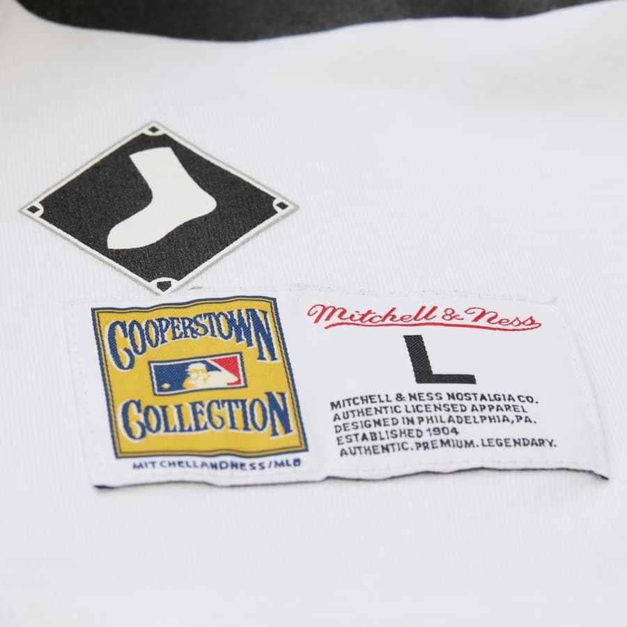 Футболка Mitchell & Ness White Chicago White Sox Cooperstown Collection Team Origins Premium T-Shirt