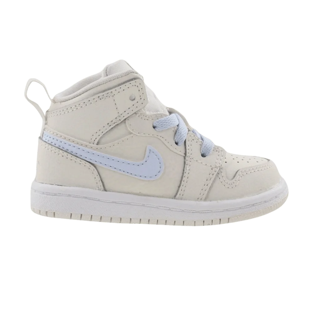 Krossovki-Air-Jordan-1-Retro-Mid-GT-Phantom