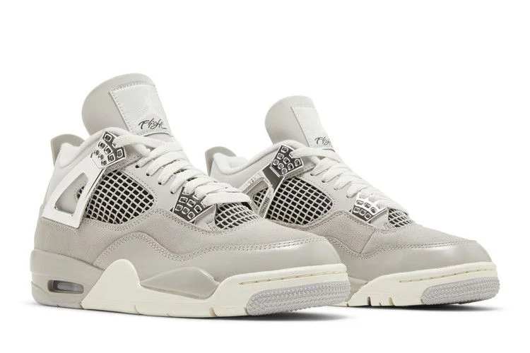 Krossovki-Wmns-Air-Jordan-4-Retro-Frozen-Moments-7