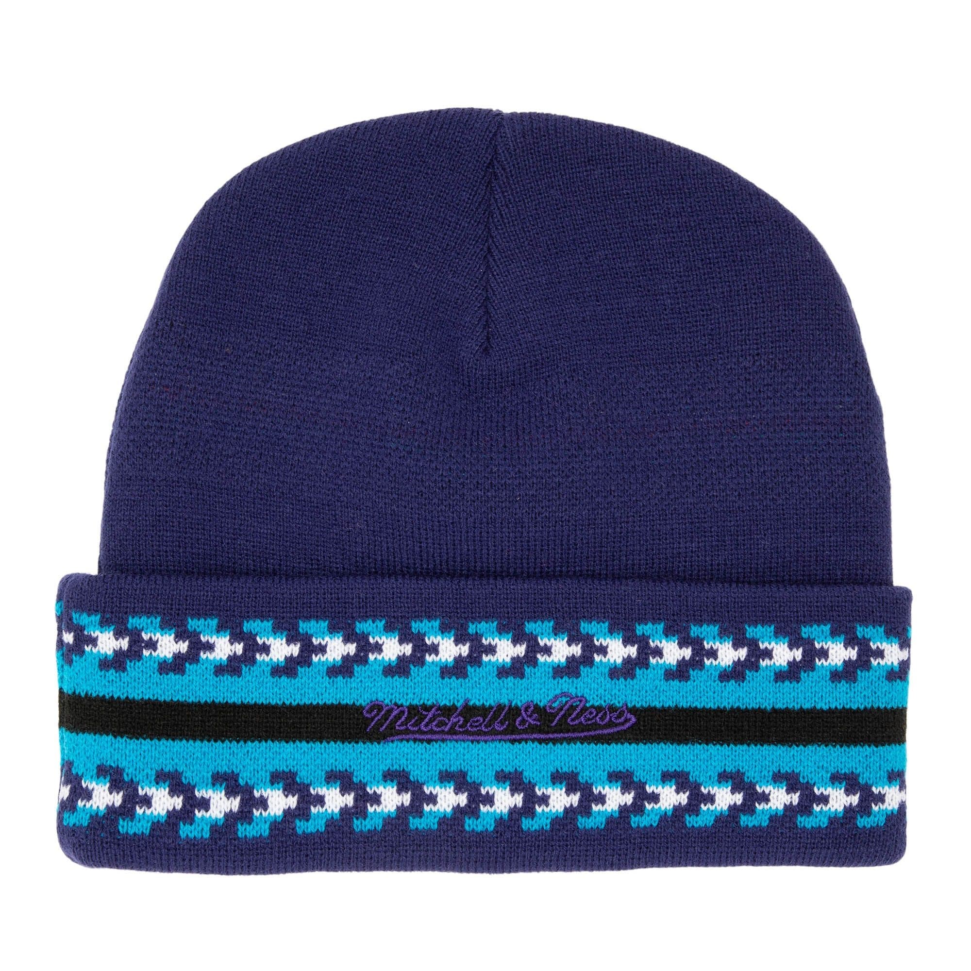 Mitchell-Ness-Game-On-Knit-HWC-Charlotte-Hornets-Beanie-1