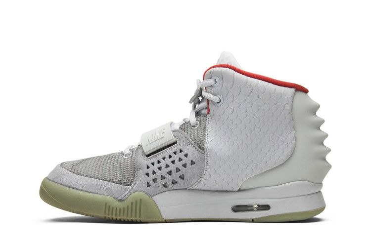 air-yeezy-2-nrg-508214-010_02