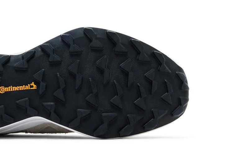 Krossovki-adidas-Wmns-Kantai-Trail-Crystal-White-Black-4