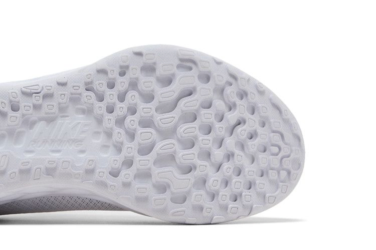 Кроссовки Nike Revolution 6 Next Nature 'Triple White'