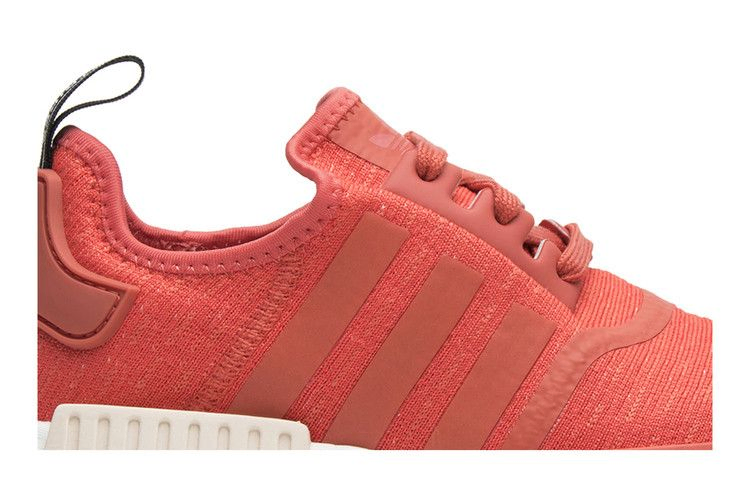 Кроссовки adidas Wmns NMD_R1 'Trace Scarlet'