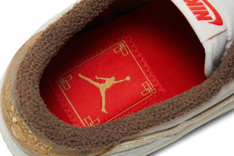 air-jordan-1-retro-low-og-year-of-the-rabbit-dv1312-200_09
