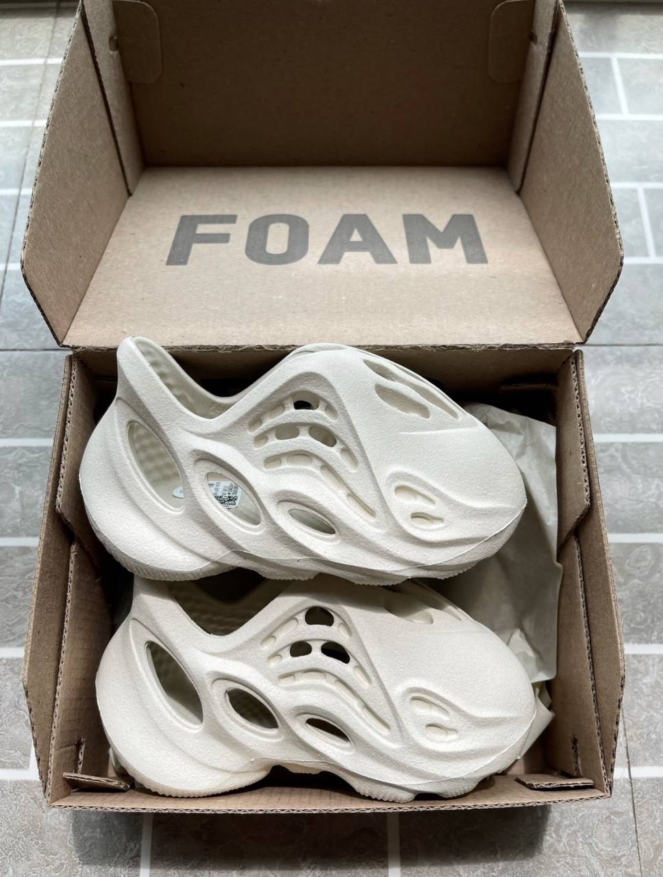 adidas-Yeezy-Foam-Runner-Infants-Sand-2-1